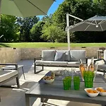 빌라 Au Calme A Litout, Piscine, Clim, 10 Personnes, Proche St Emilion