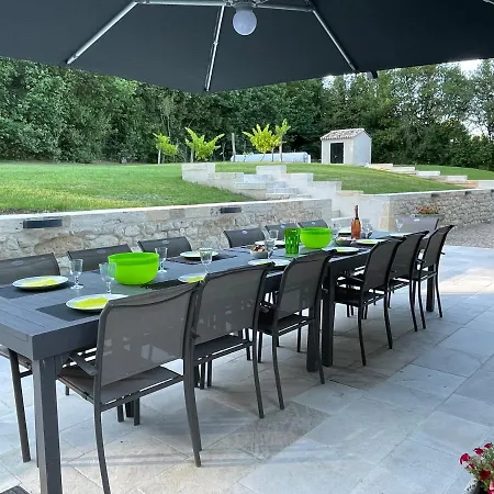 Au Calme A Litout, Piscine, Clim, 10 Personnes, Proche St Emilion * Minzac