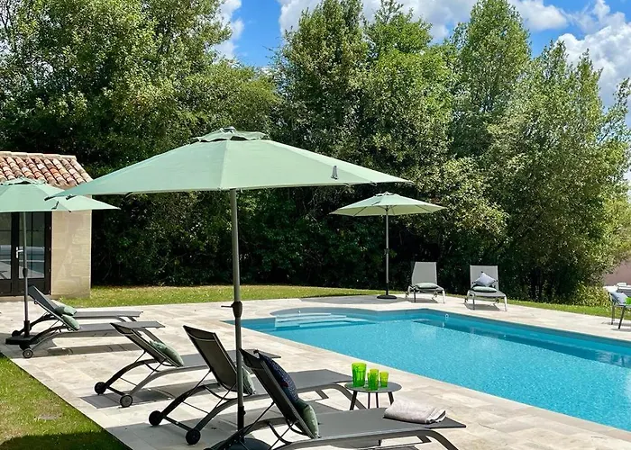Au Calme A Litout, Piscine, Clim, 10 Personnes, Proche St Emilion Villa Minzac