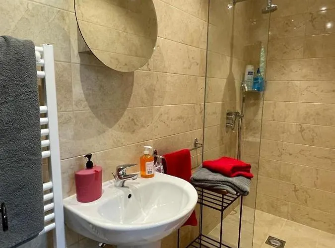 Villa Au Calme A Litout, Piscine, Clim, 10 Personnes, Proche St Emilion *
