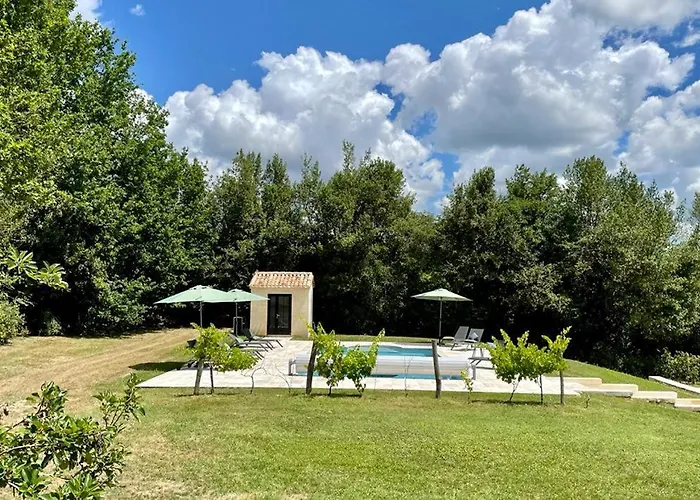 Villa Au Calme A Litout, Piscine, Clim, 10 Personnes, Proche St Emilion Minzac