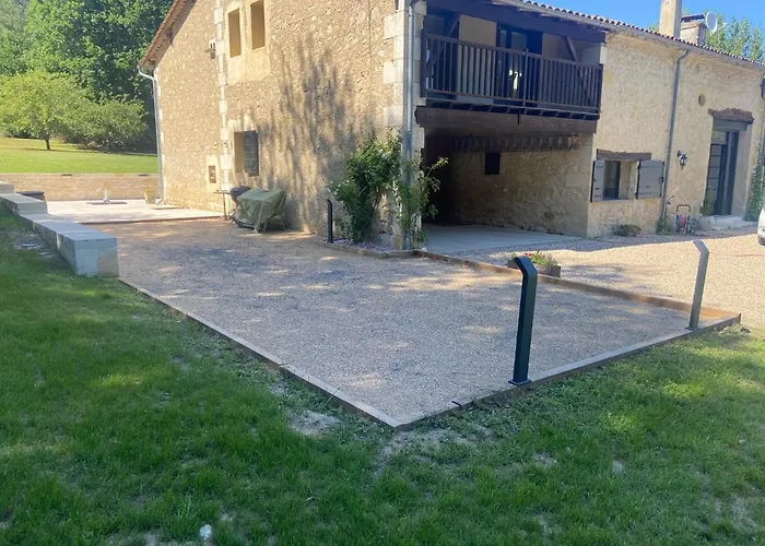 Au Calme A Litout, Piscine, Clim, 10 Personnes, Proche St Emilion * Minzac
