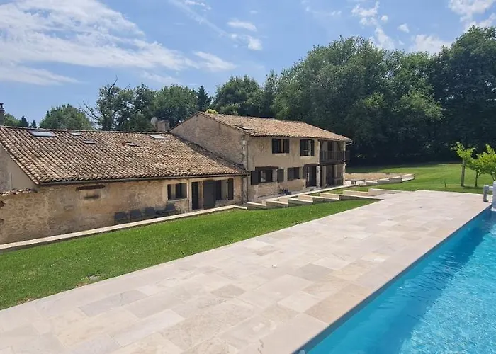 Villa Au Calme A Litout, Piscine, Clim, 10 Personnes, Proche St Emilion
