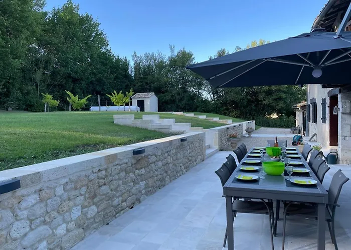Au Calme A Litout, Piscine, Clim, 10 Personnes, Proche St Emilion *
